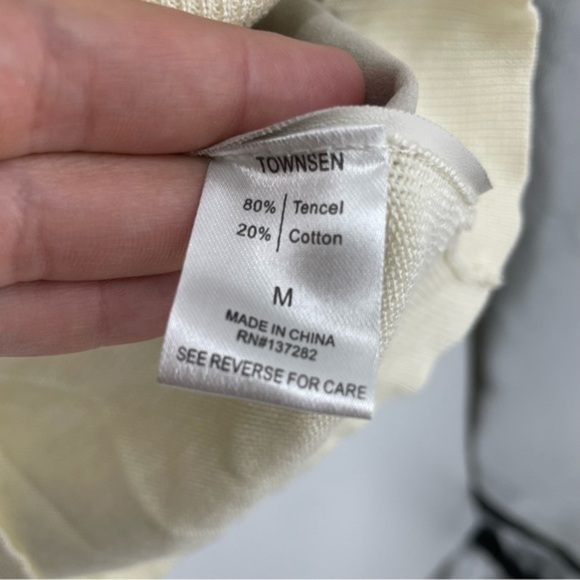 Townsen Ivory Sweater with Faux Leather front‎ Panel size M - Picture 5 of 9